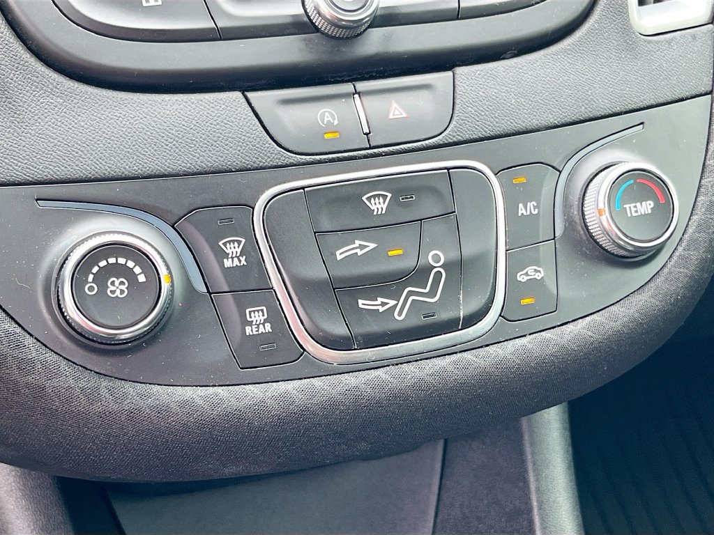 Used 2020 Chevrolet Malibu LS FWD image 15