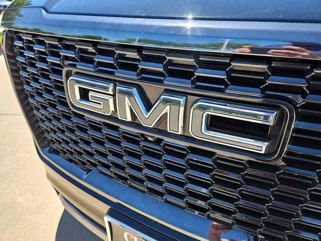 Used 2023 GMC Yukon XL Denali Ultimate image 31