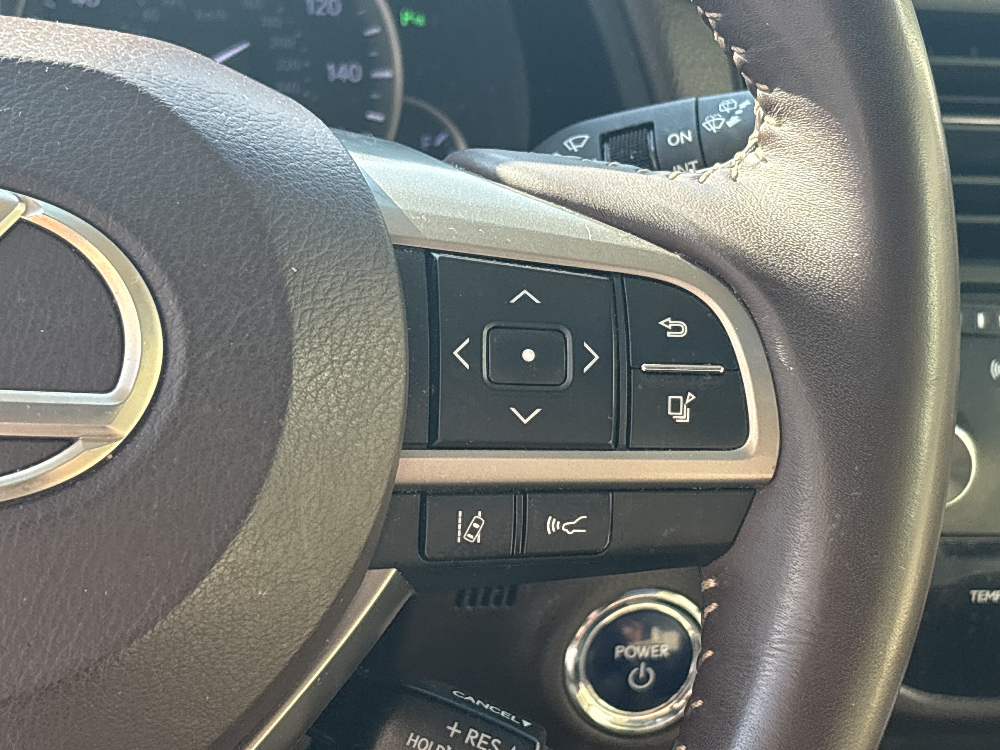 Used 2018 Lexus RX 450h AWD w/ Luxury Package image 20