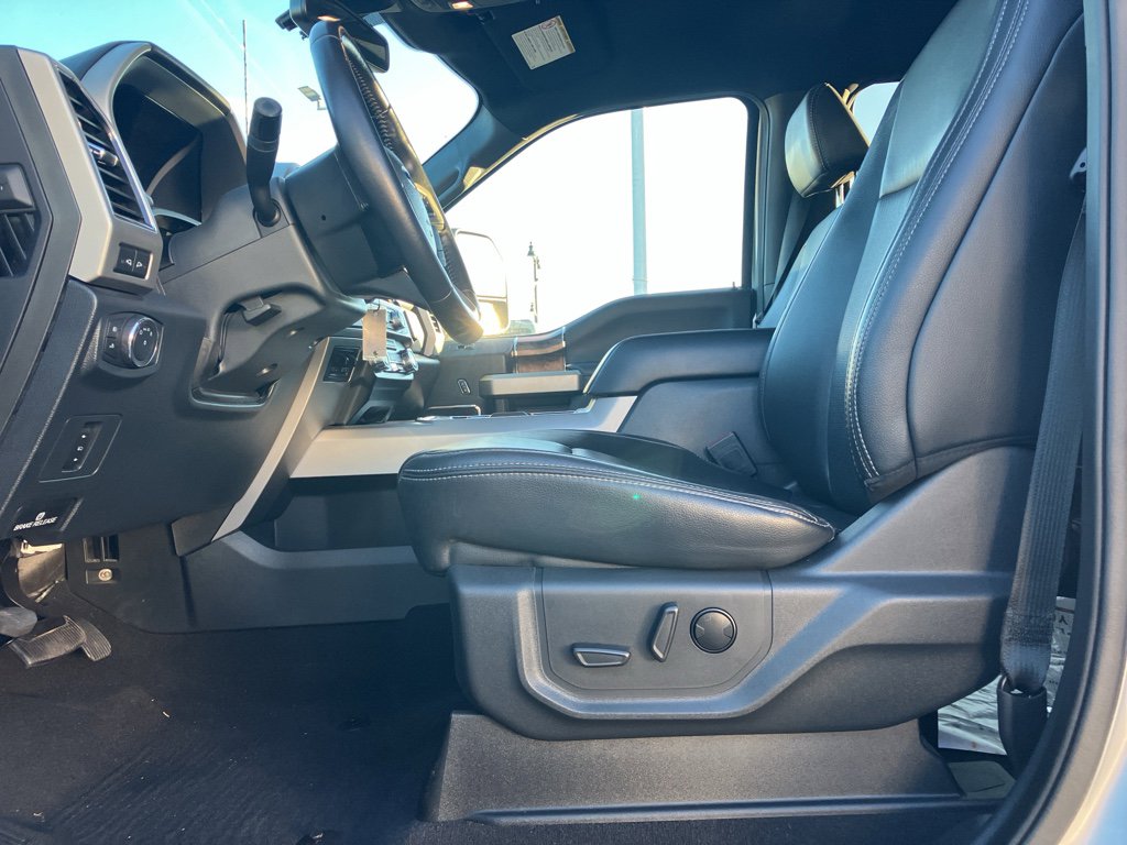 Used 2022 Ford F250 Lariat w/ Chrome Package image 28