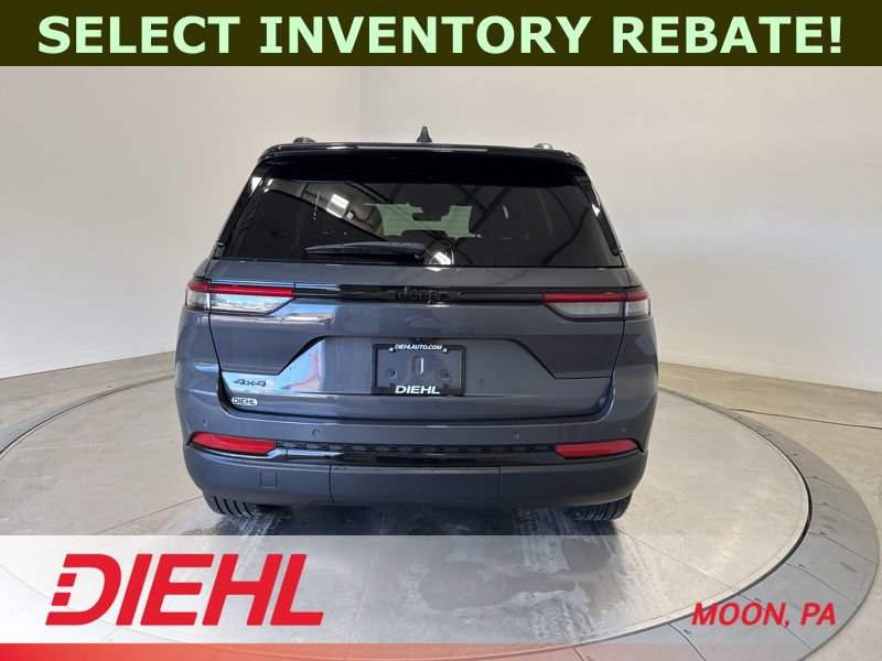 New 2025 Jeep Grand Cherokee Altitude w/ Trailer Tow Package AWD/4WD image 6