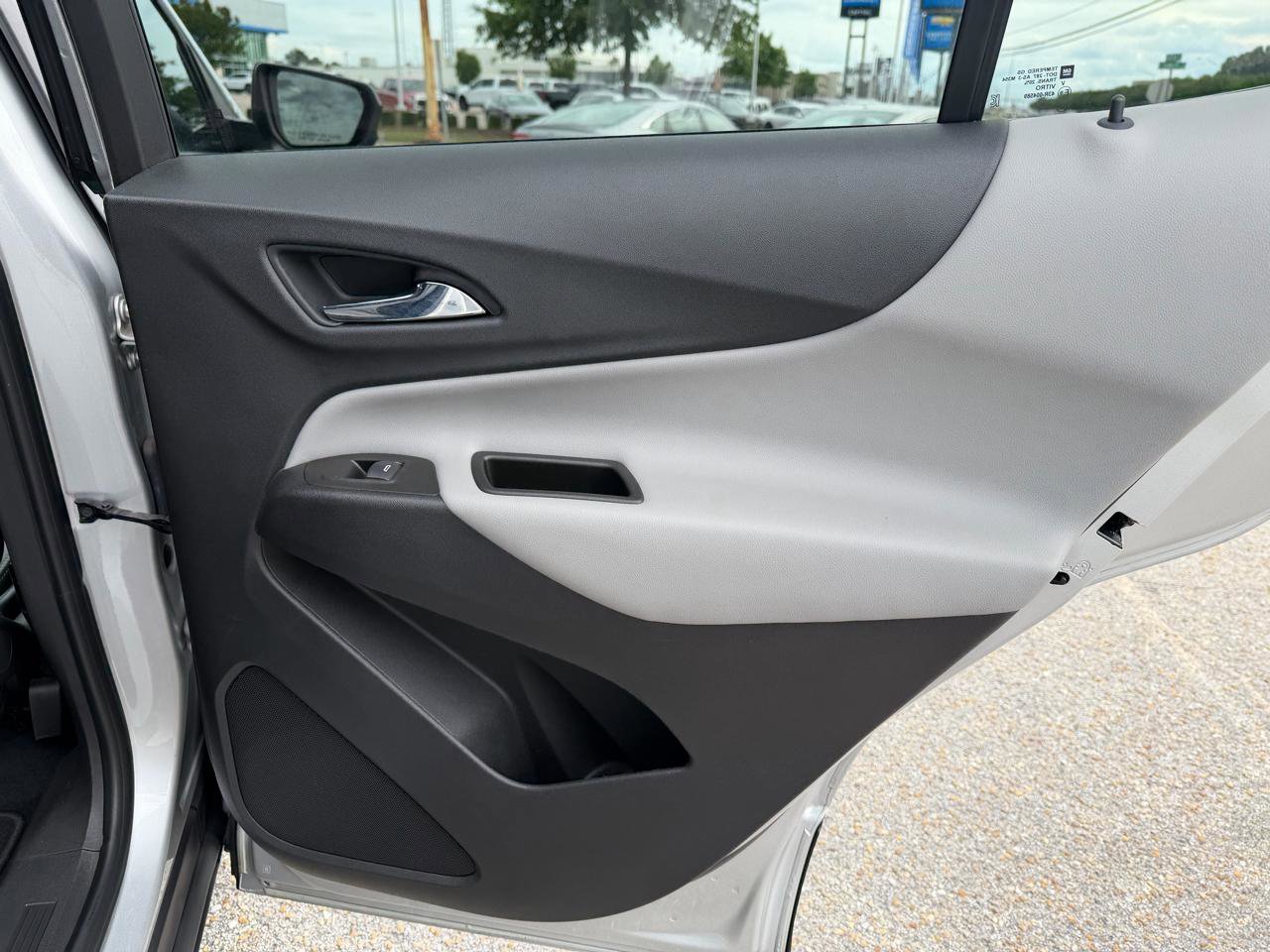 Used 2021 Chevrolet Equinox LS w/ LS Convenience Package FWD image 36