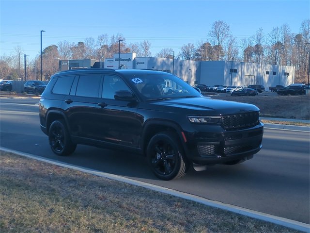 Used 2024 Jeep Grand Cherokee L Laredo image 15