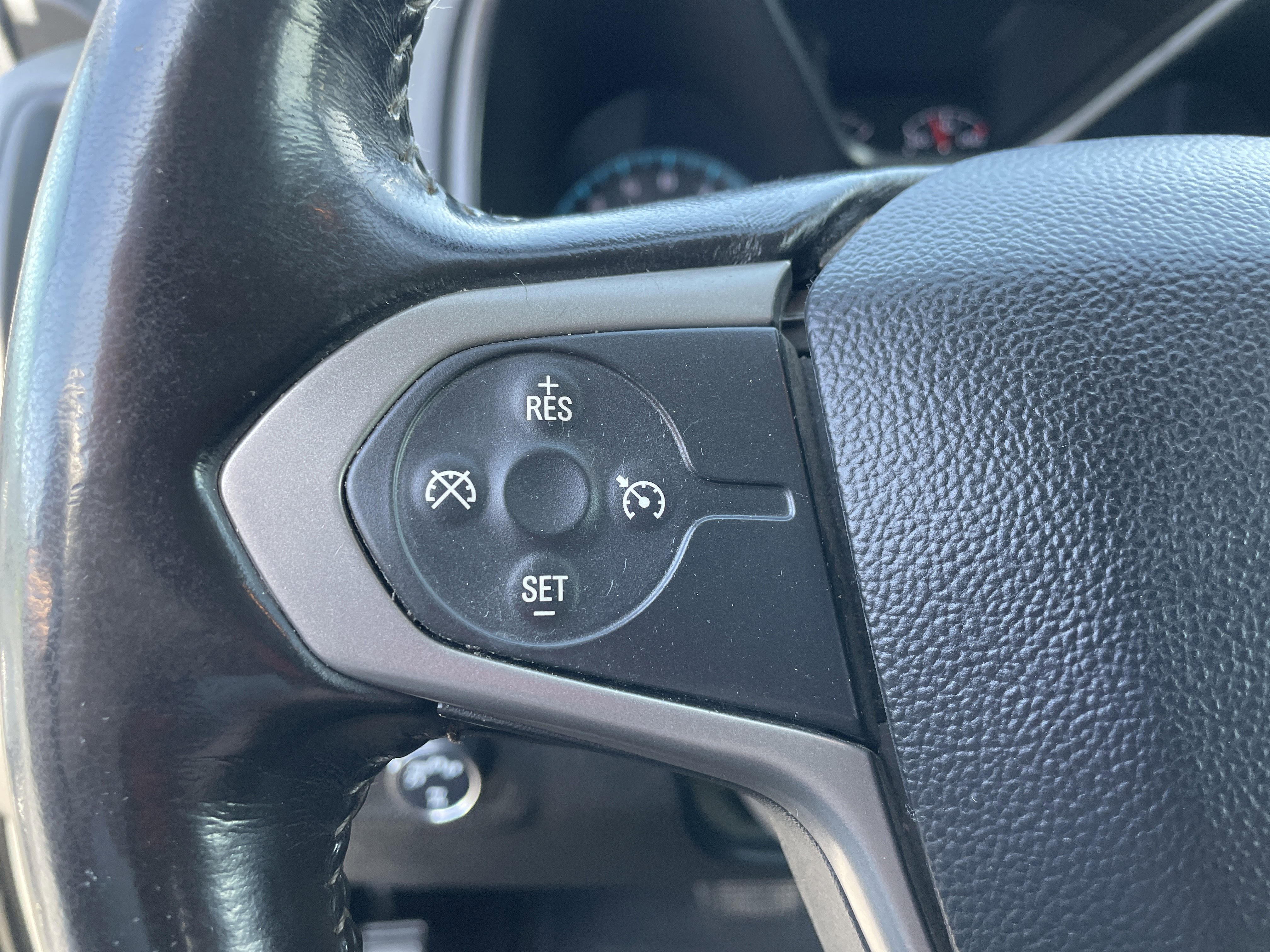 Used 2017 Chevrolet Colorado Z71 AWD/4WD image 29