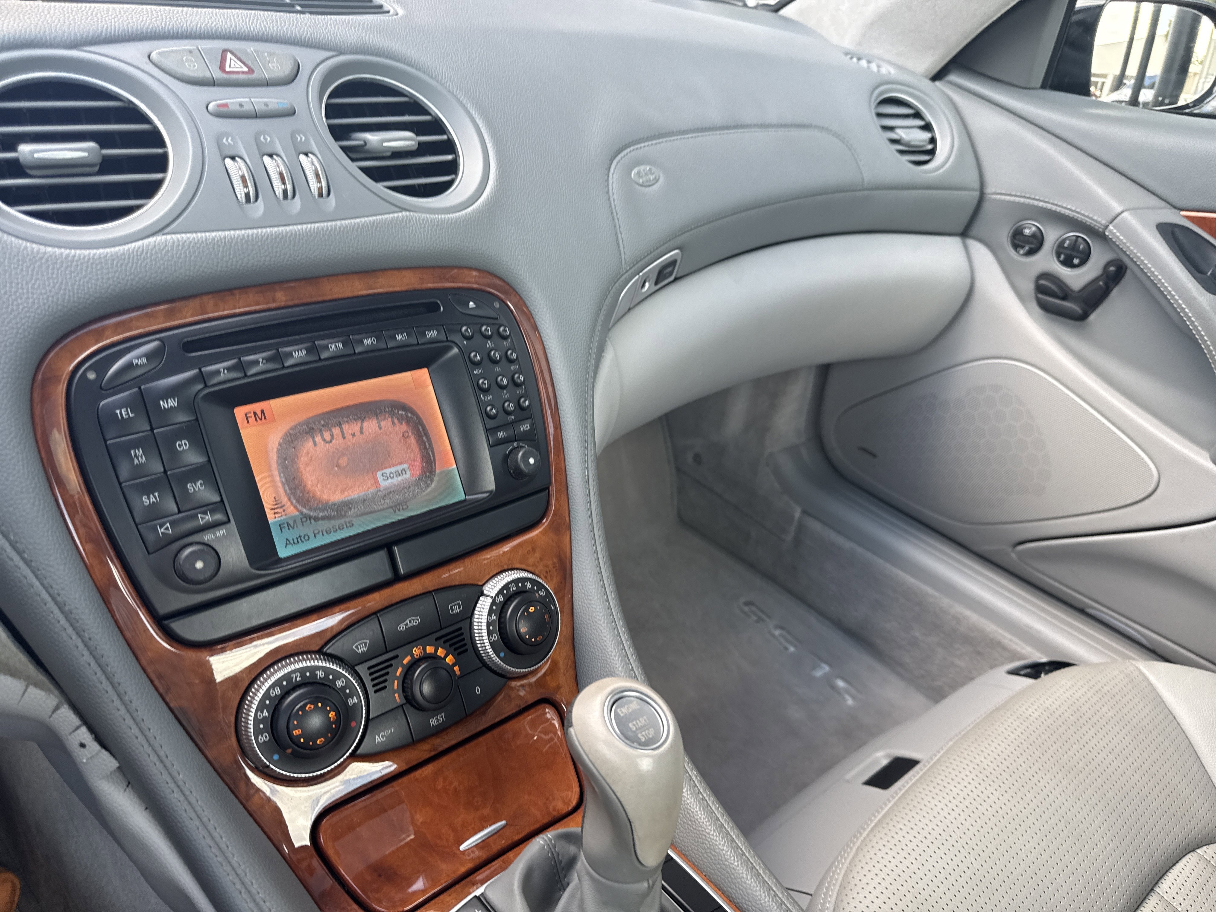 Used 2004 Mercedes-Benz SL 55 AMG image 9