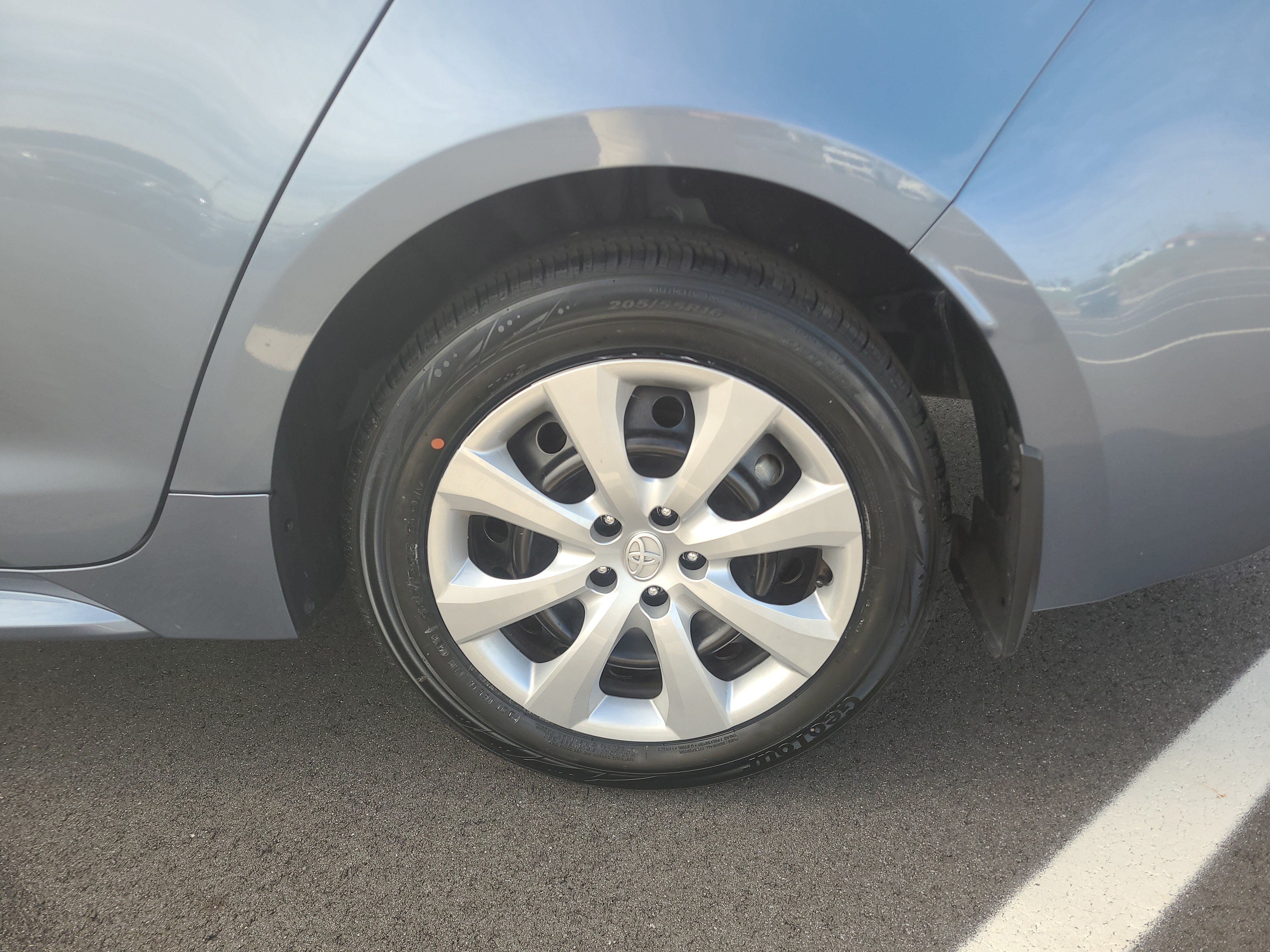 Certified 2025 Toyota Corolla LE FWD image 10