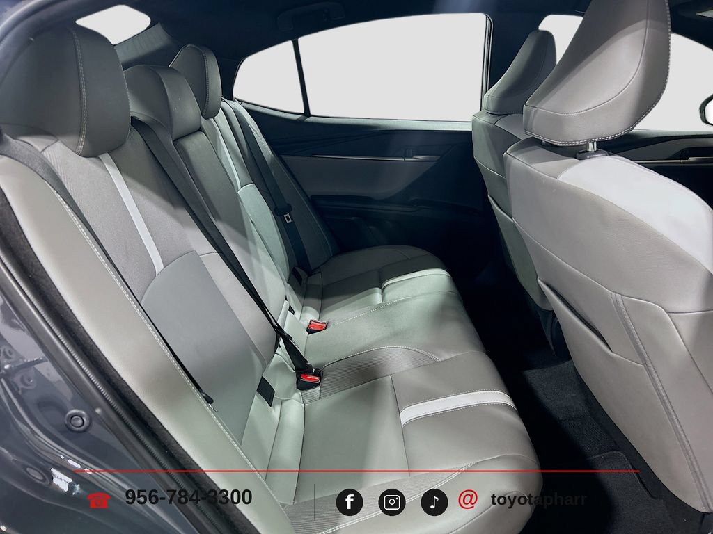 Used 2025 Toyota Camry SE w/ Convenience Package FWD image 24