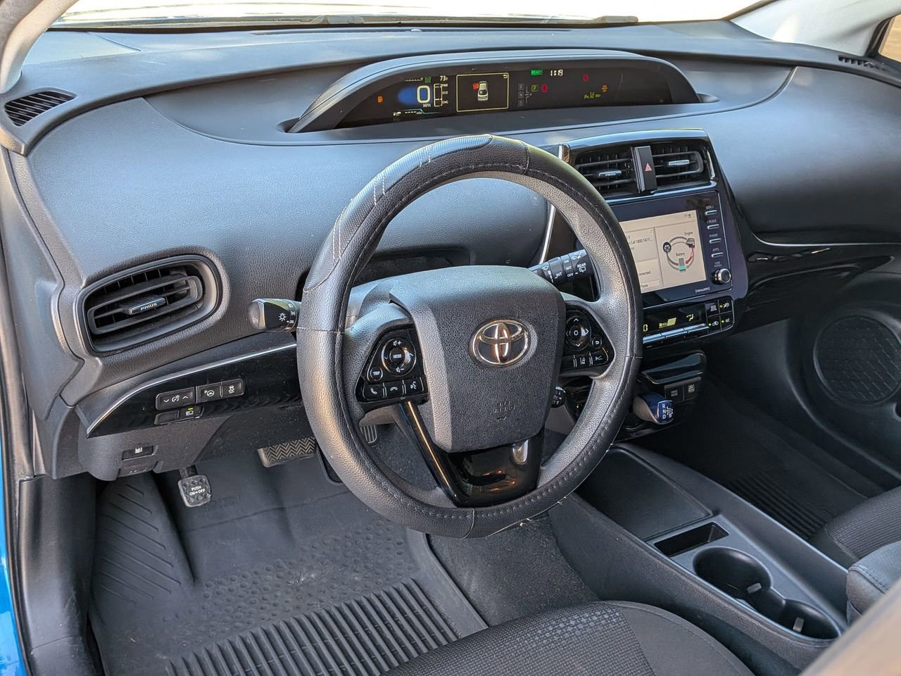 Used 2022 Toyota Prius LE image 10