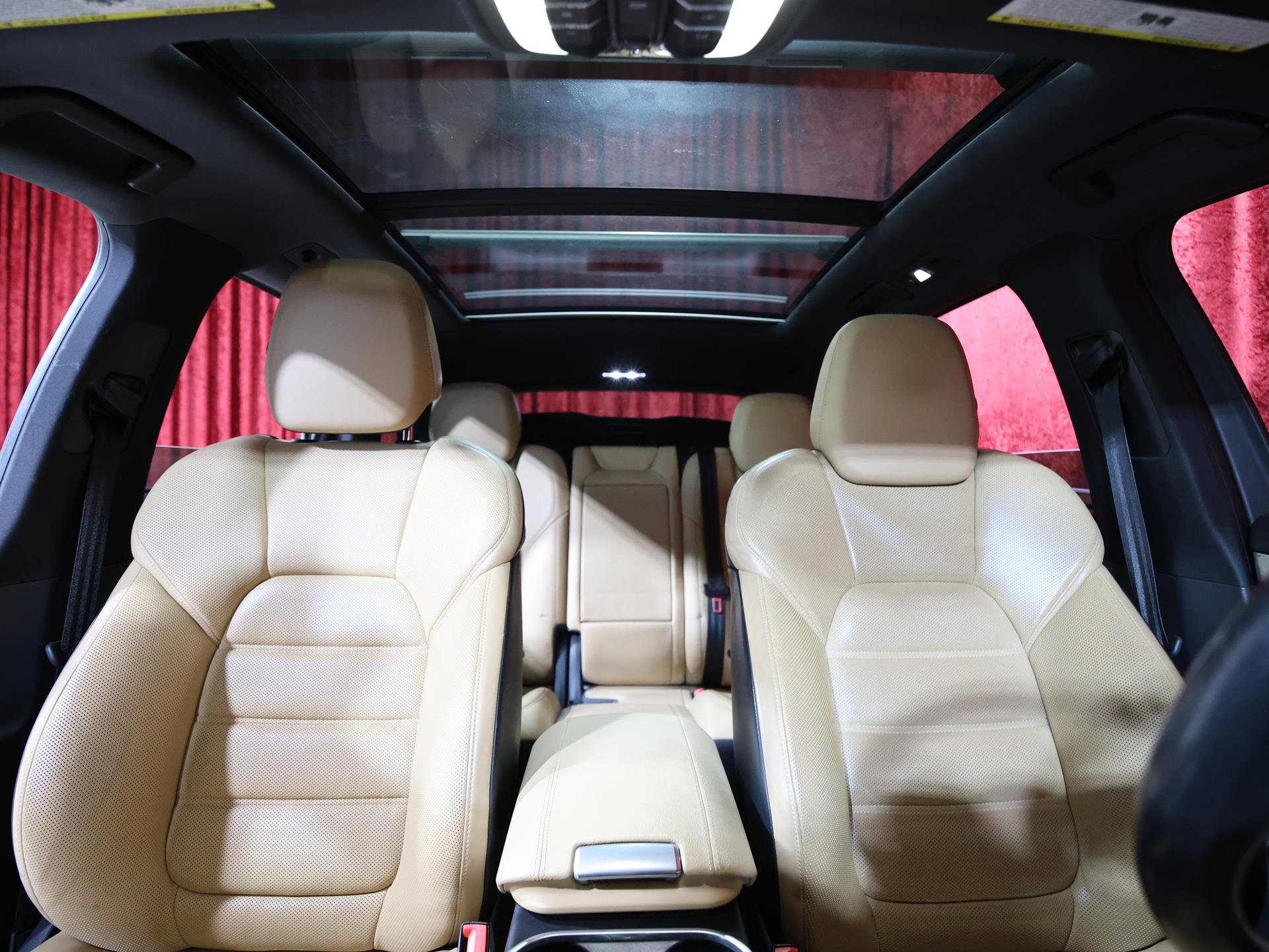 Used 2017 Porsche Cayenne S w/ Premium Plus Package image 25