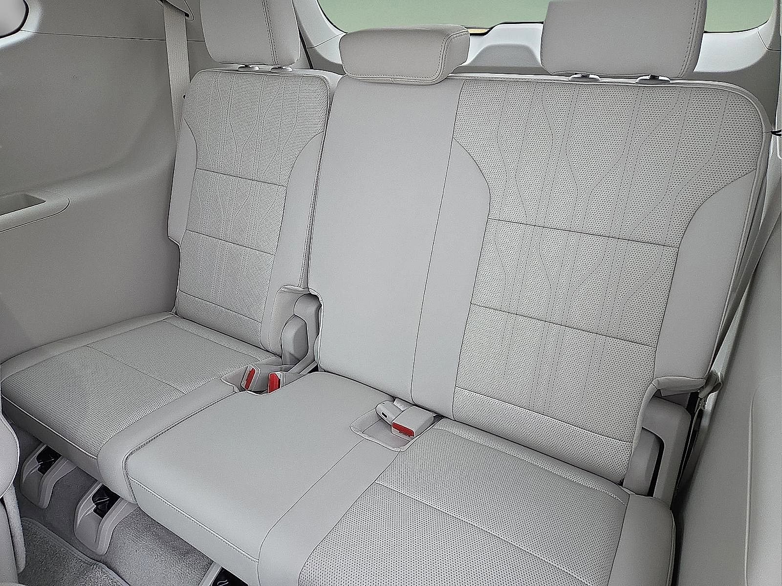 New 2026 Buick Enclave Avenir image 10