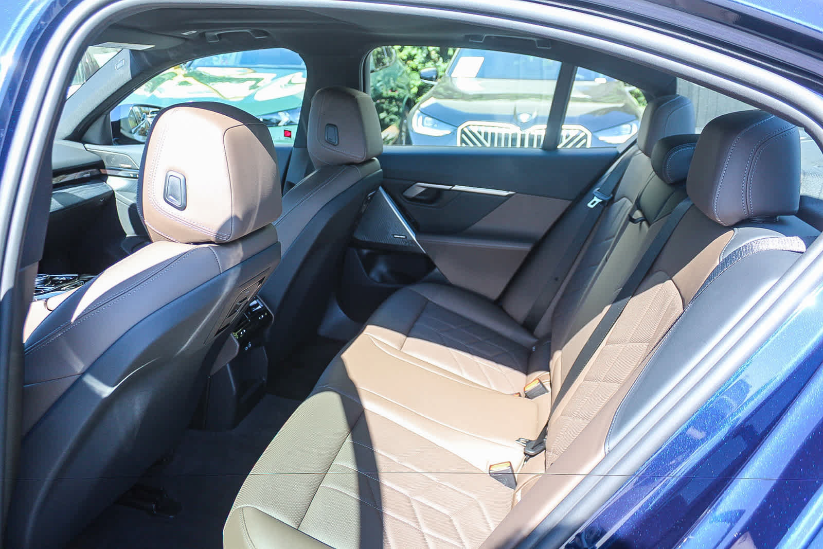 Used 2026 BMW 530i w/ M Sport Package RWD image 17
