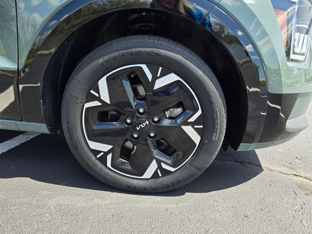 Used 2023 Kia Niro Wave w/ Wave Preserve Package FWD image 4
