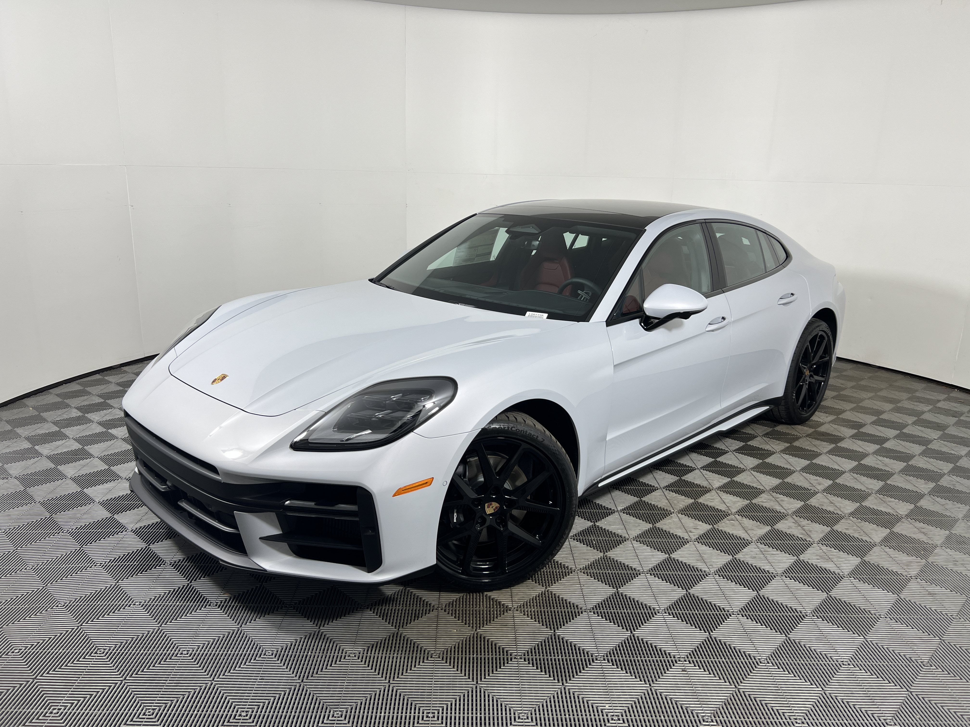New 2026 Porsche Panamera 4 AWD/4WD image 1