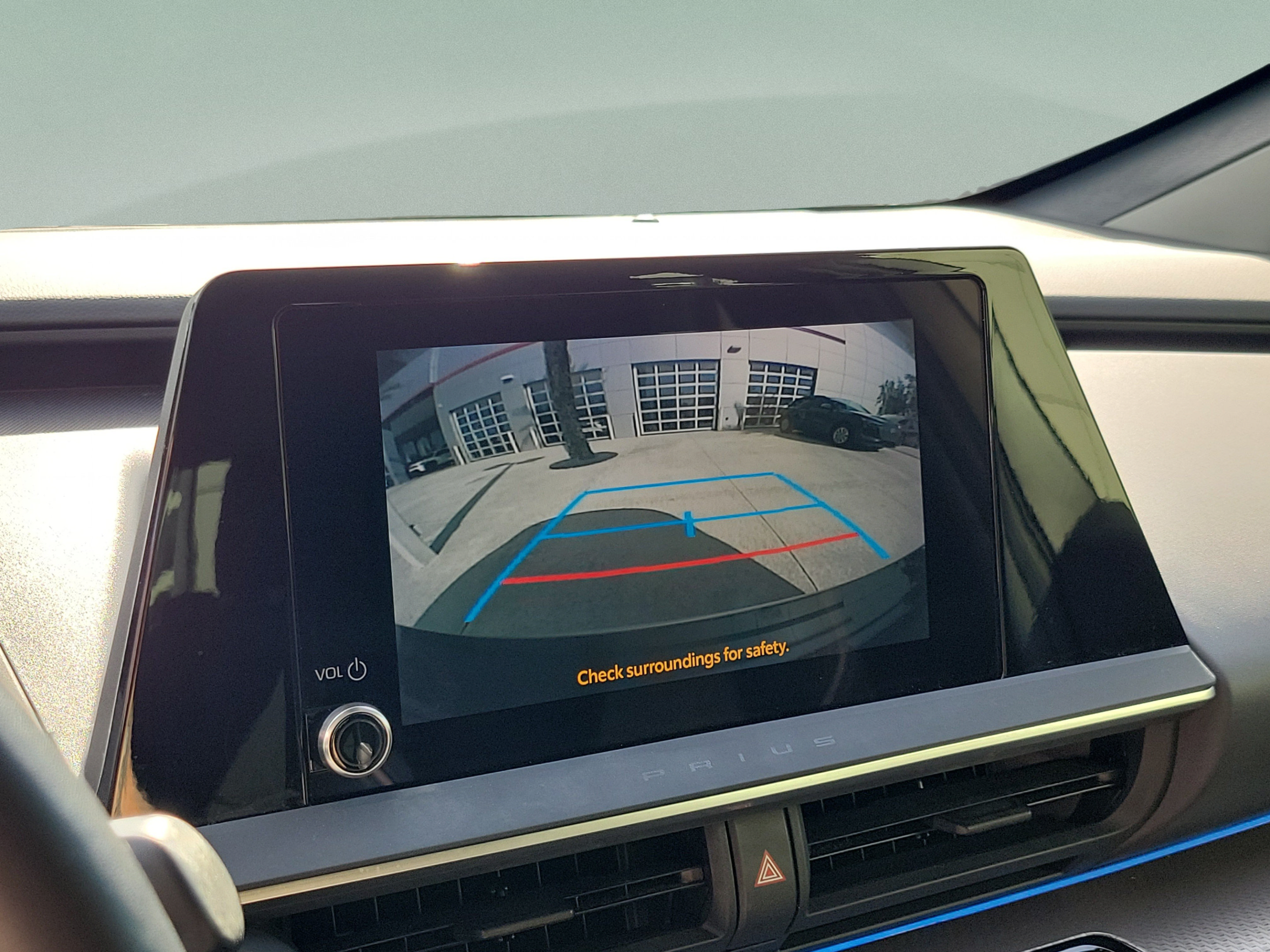 Used 2023 Toyota Prius XLE FWD image 18
