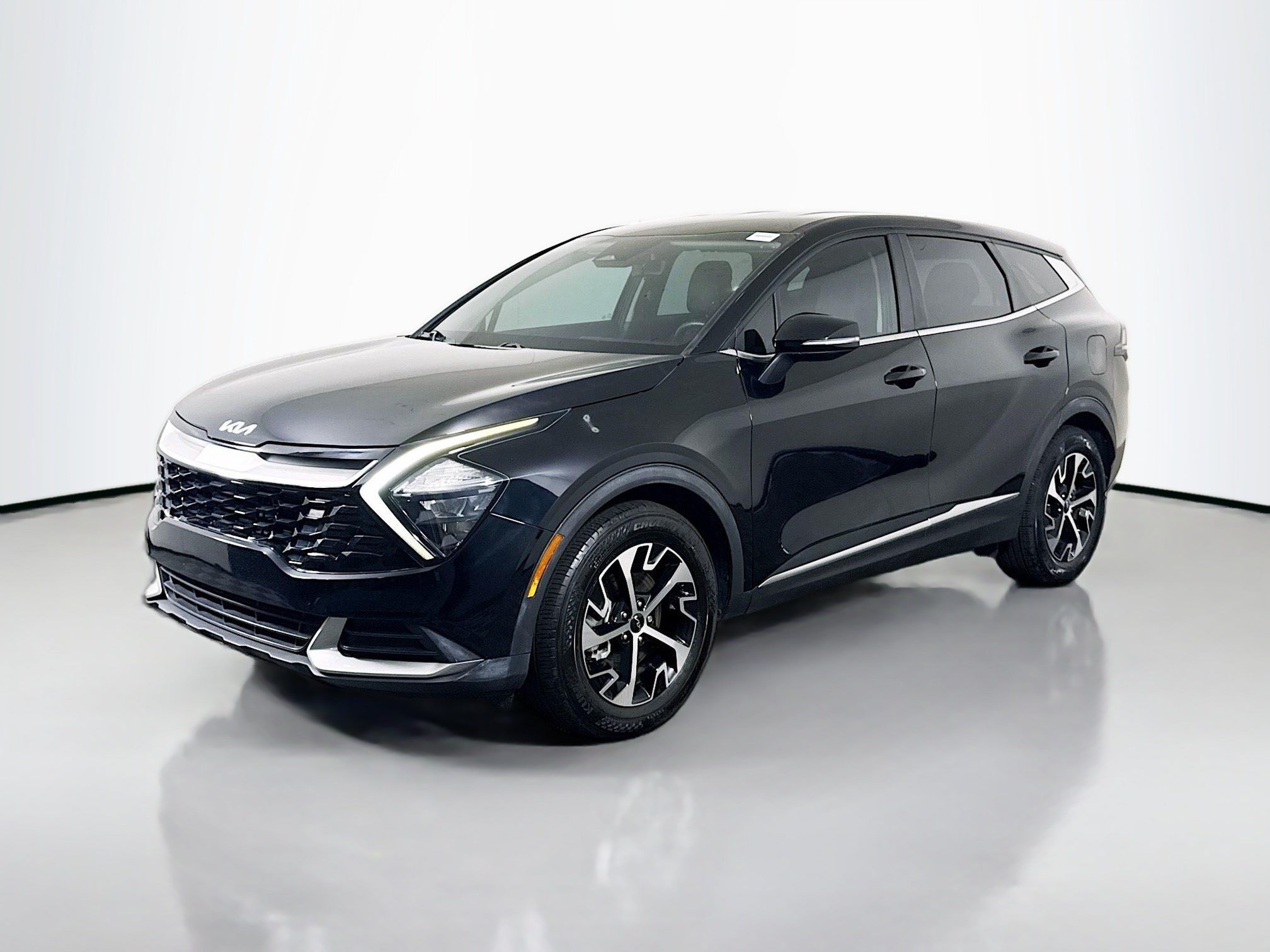 Used 2023 Kia Sportage EX FWD image 4