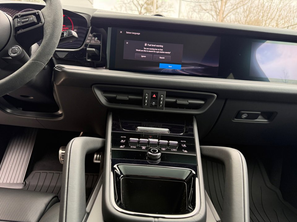 New 2026 Porsche Cayenne GTS image 16