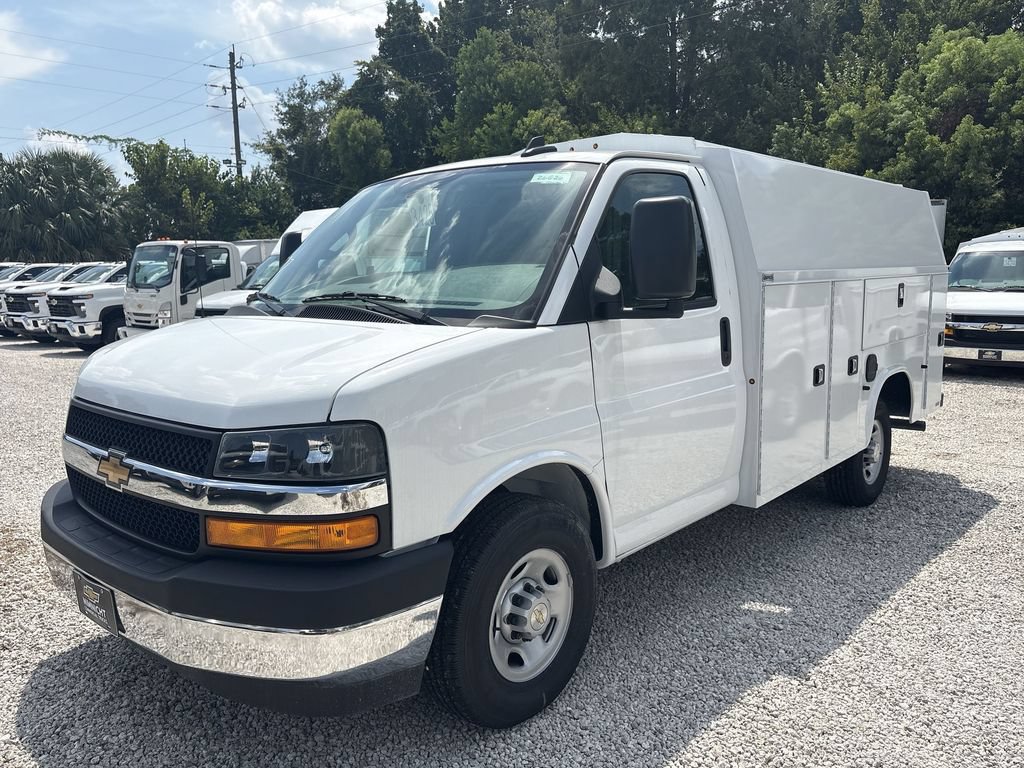 New 2026 Chevrolet Express 3500 w/ Power Convenience Package RWD image 2