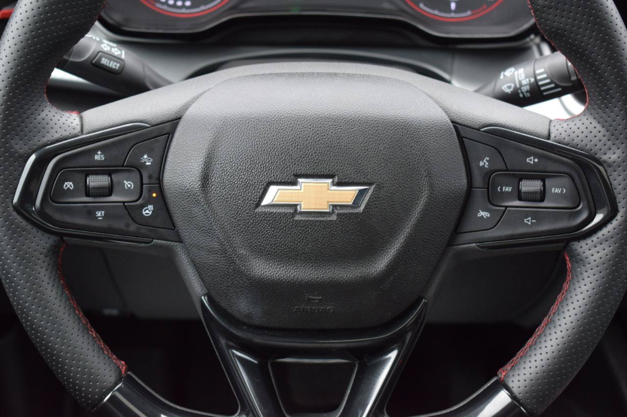 Used 2026 Chevrolet Trax RS w/ Sunroof Package FWD image 20