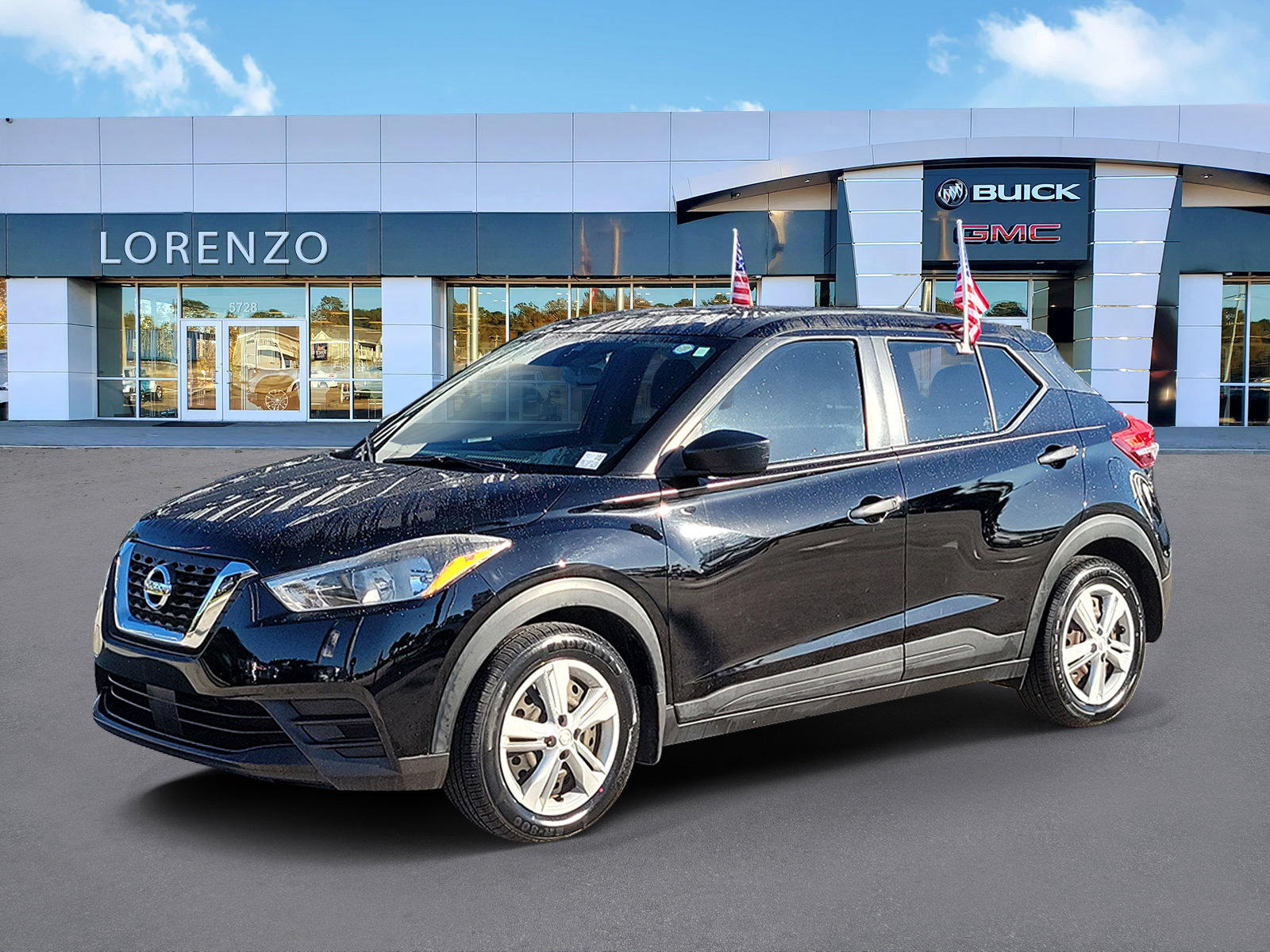 Used 2020 Nissan Kicks S image 1