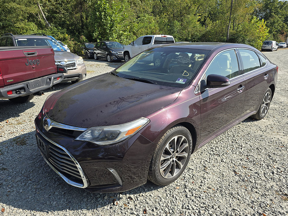 Used 2017 Toyota Avalon XLE Premium w/ Carpet Mat Package FWD image 1
