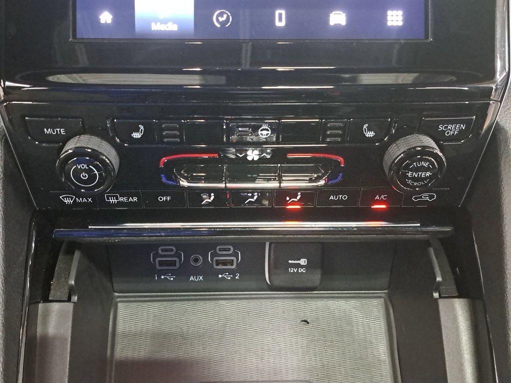 Certified 2023 Jeep Grand Cherokee Altitude AWD/4WD image 24