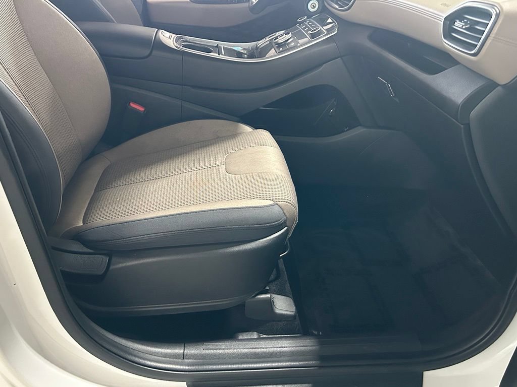 Used 2022 Hyundai Santa Fe SE AWD/4WD image 32