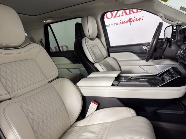 Certified 2022 Lincoln Navigator Black Label image 16