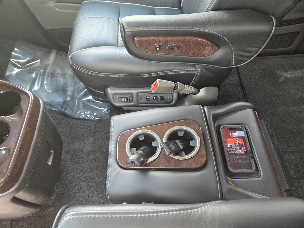 Used 2019 Chevrolet Express 2500 w/ Enhanced Convenience Package image 18