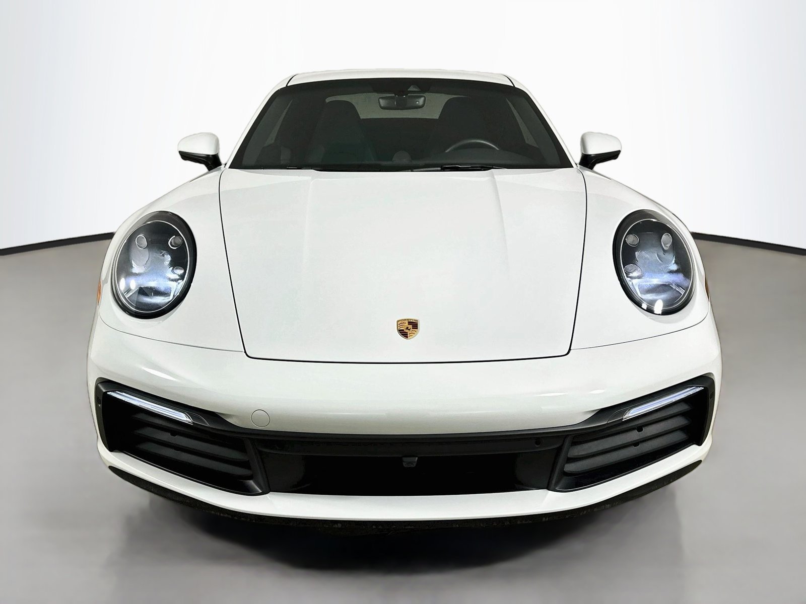 Used 2024 Porsche 911 Carrera 4 AWD/4WD image 2