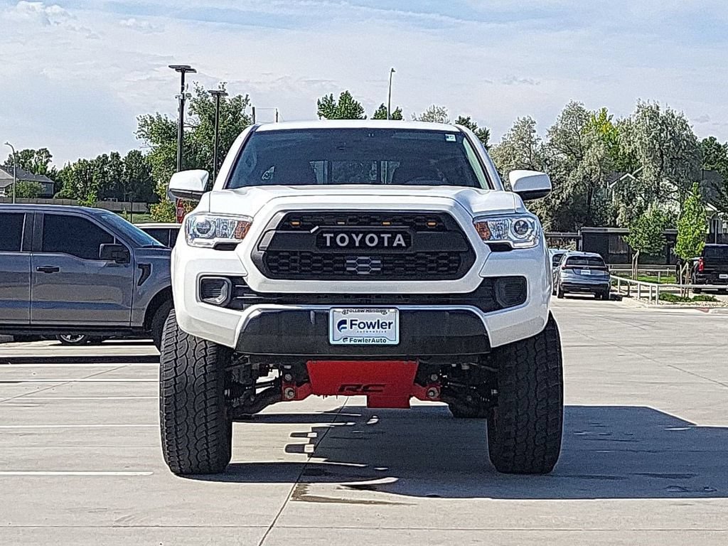 Used 2019 Toyota Tacoma SR AWD/4WD image 3