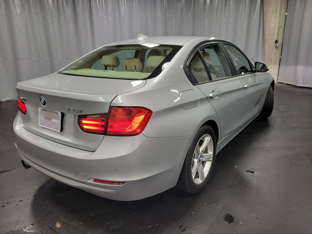 Used 2015 BMW 328i xDrive Sedan w/ Premium Package image 9