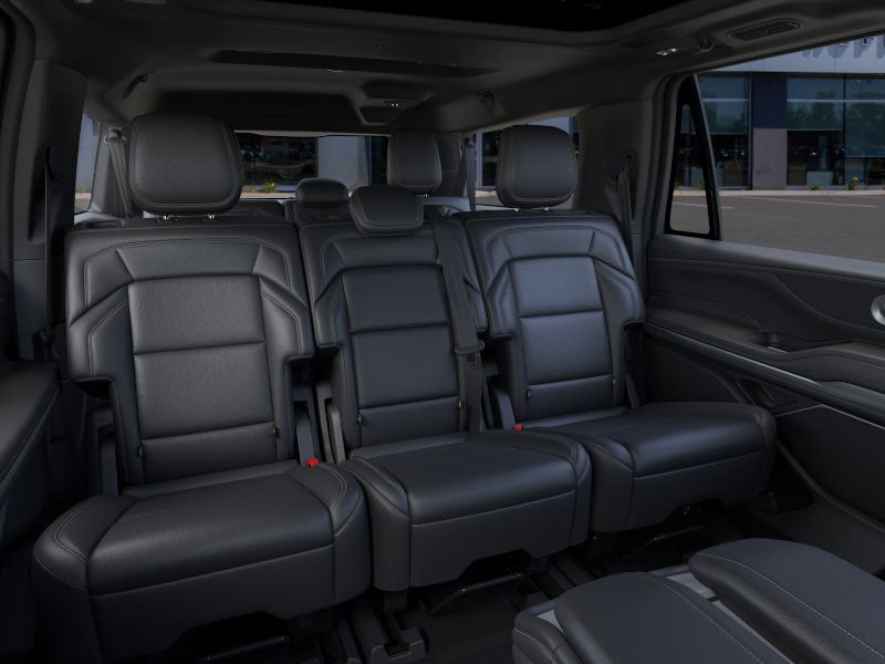 New 2026 Lincoln Navigator L Reserve w/ Jet Appearance Package AWD/4WD image 11