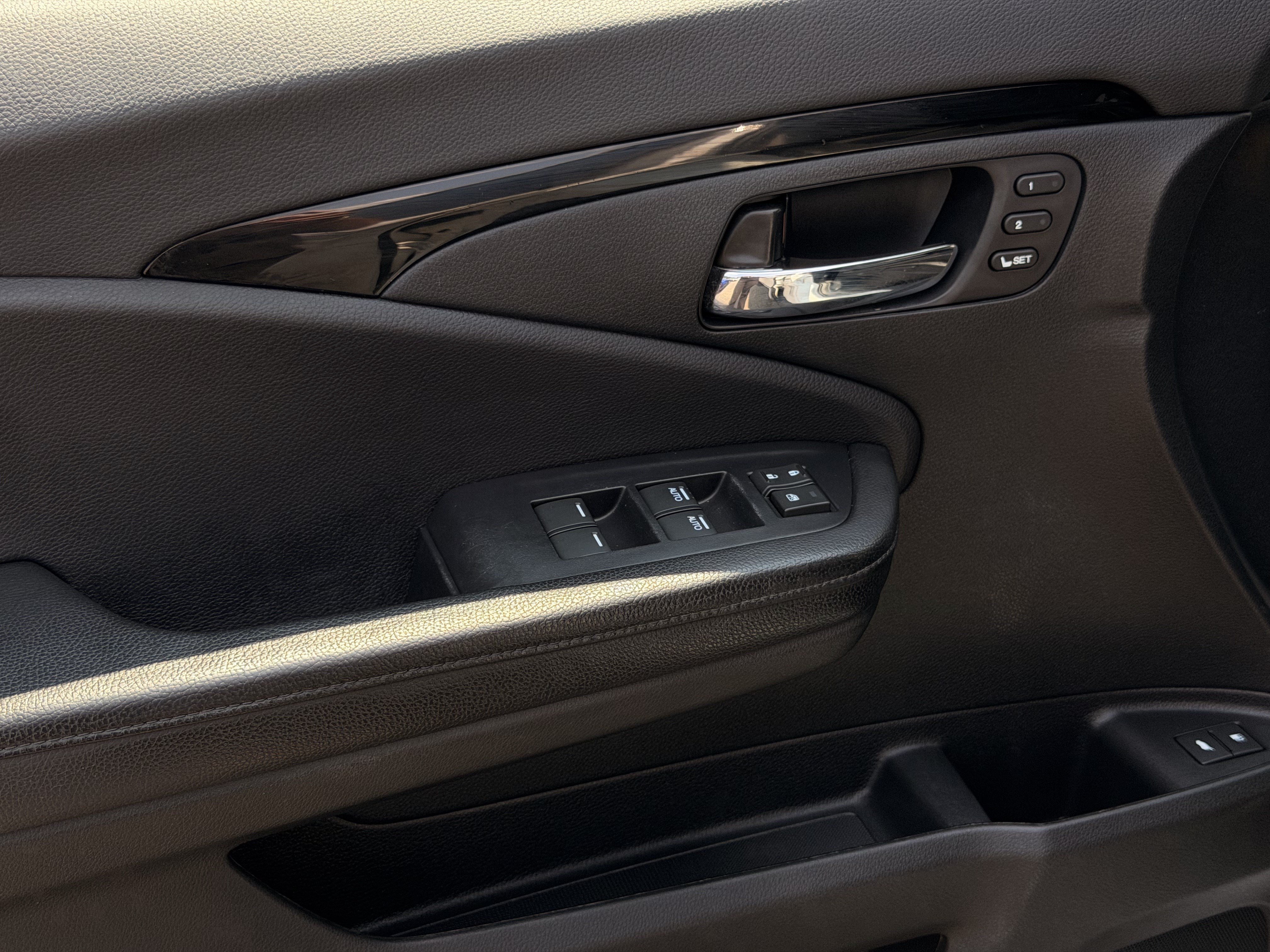 Certified 2019 Honda Pilot Touring image 8