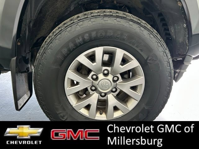 Used 2017 Toyota Tacoma SR5 w/ Tow Package AWD/4WD image 13
