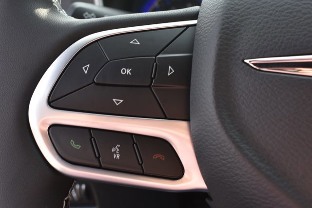 New 2026 Chrysler Pacifica Select image 21