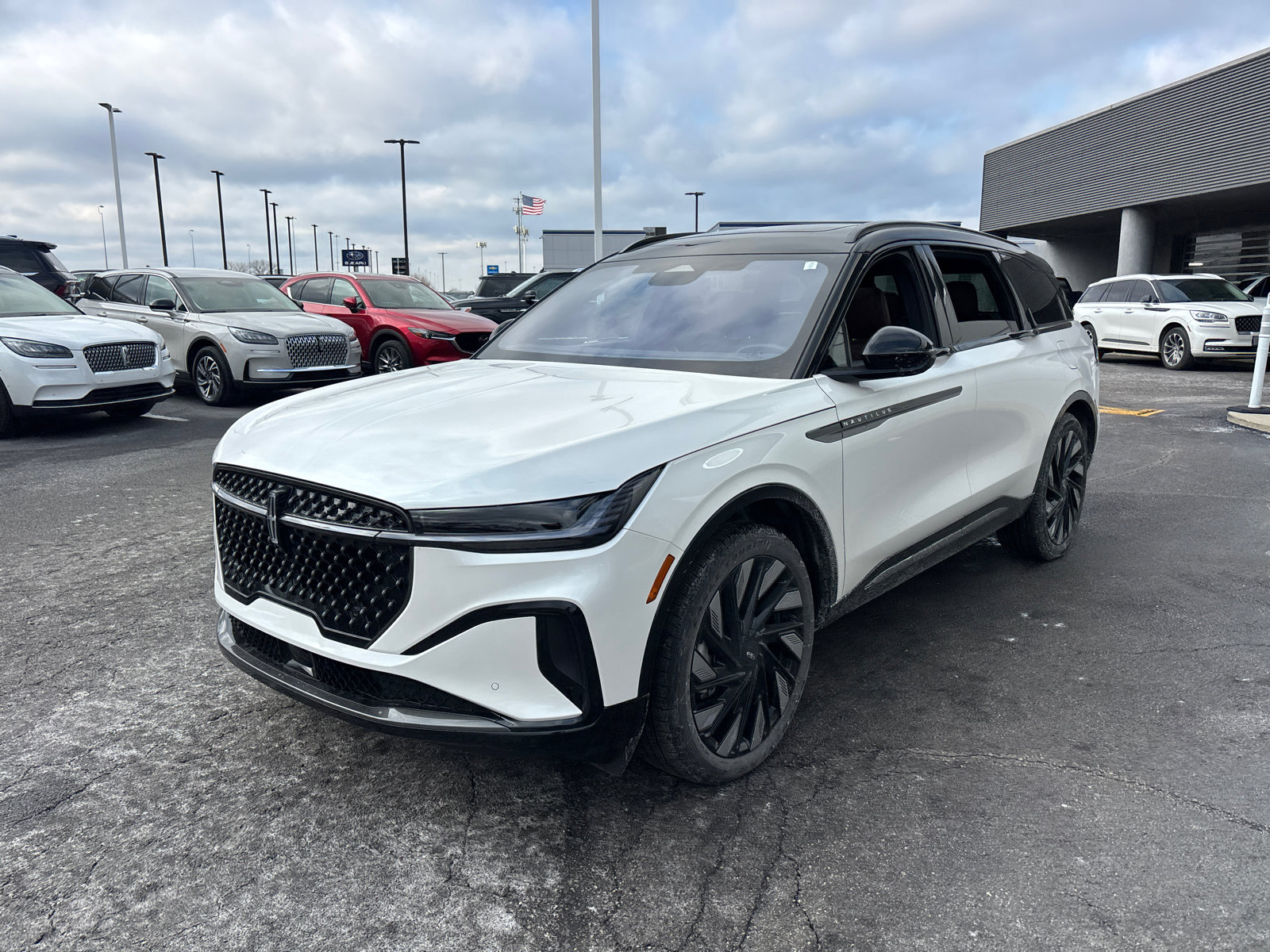 New 2026 Lincoln Nautilus Reserve image 3