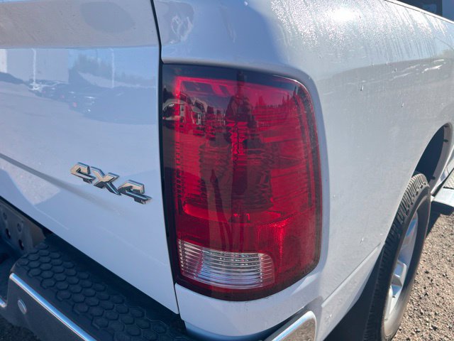 Used 2020 RAM 1500 Classic SLT w/ Luxury Group AWD/4WD image 12