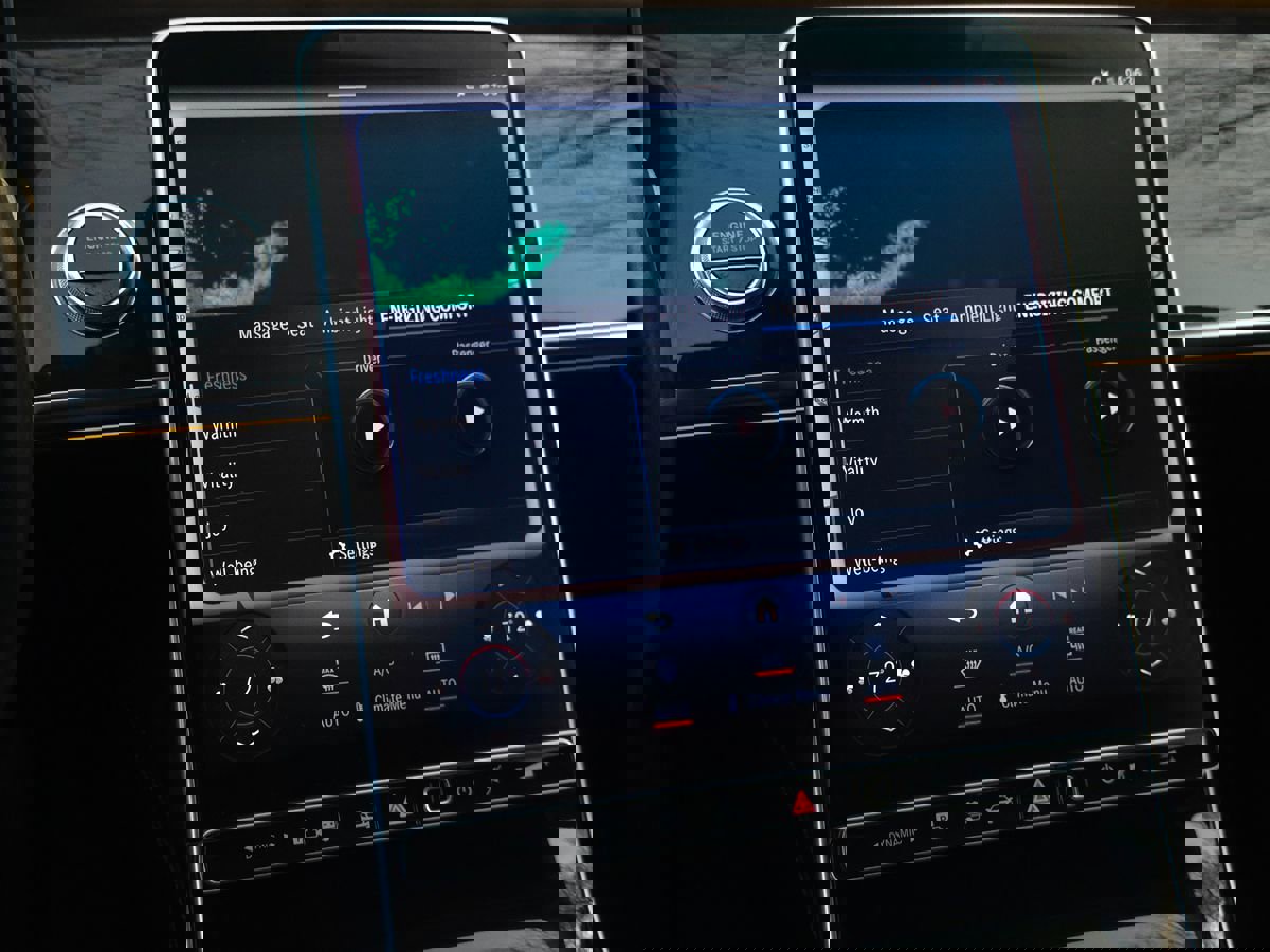 Used 2023 Mercedes-Benz S 580e 4MATIC Sedan w/ Warmth & Comfort Package image 52