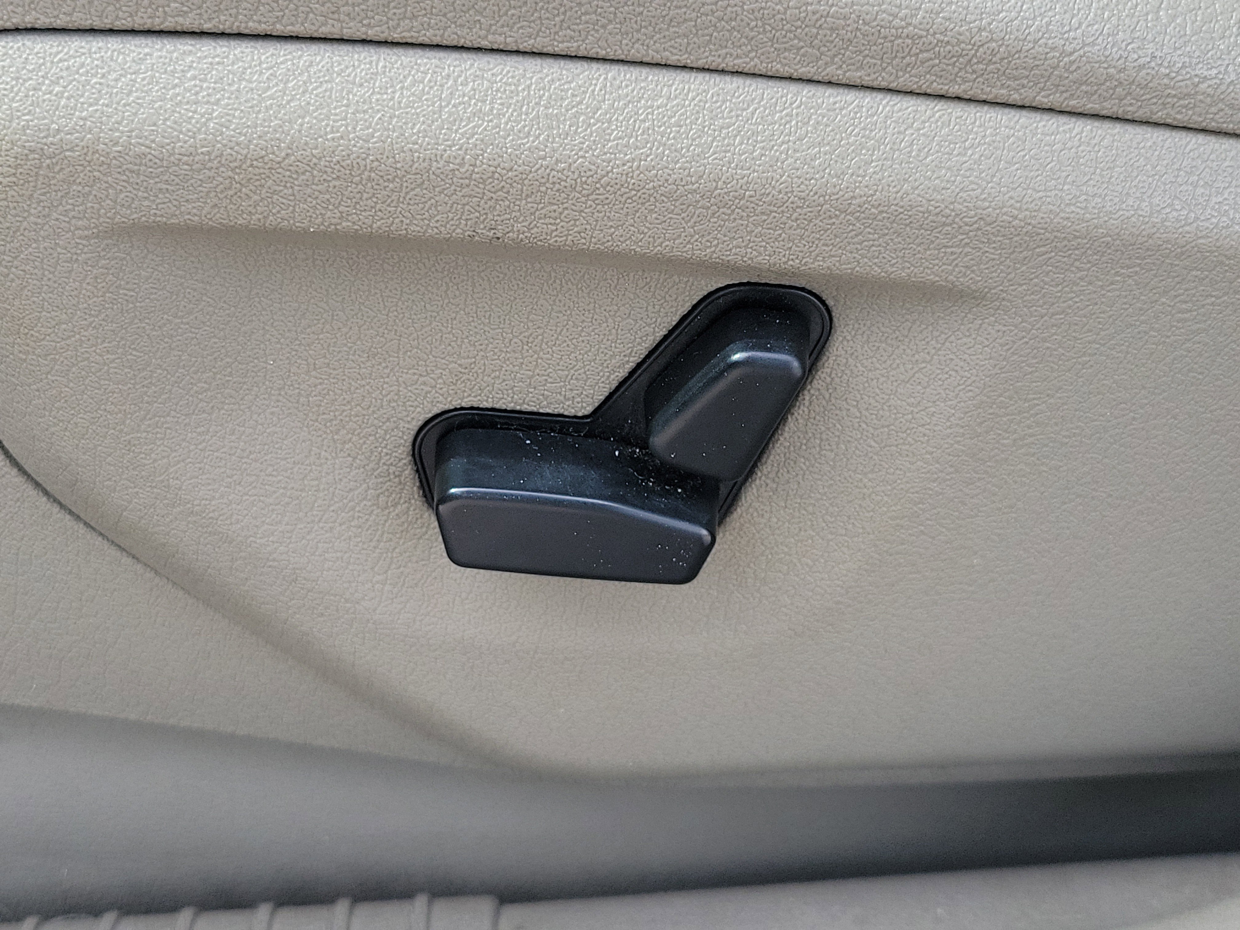 Used 2005 Jeep Grand Cherokee Limited RWD image 18