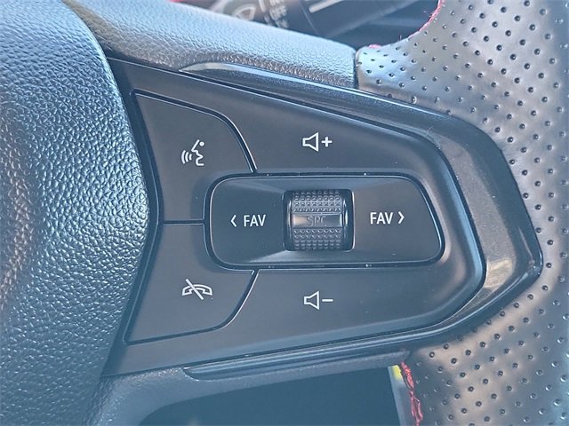 Certified 2025 Chevrolet Trax RS image 9