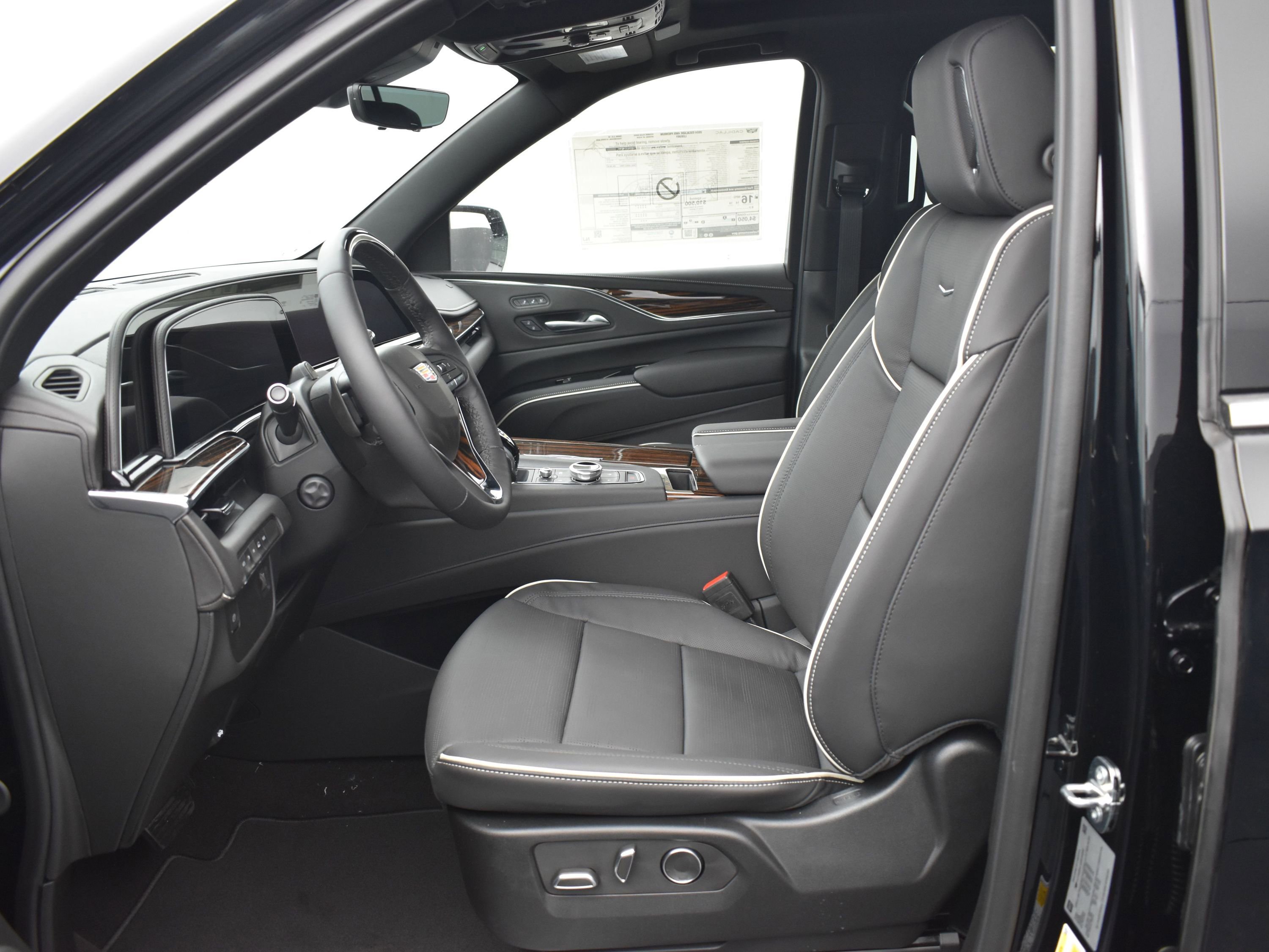 Used 2024 Cadillac Escalade Premium Luxury image 11