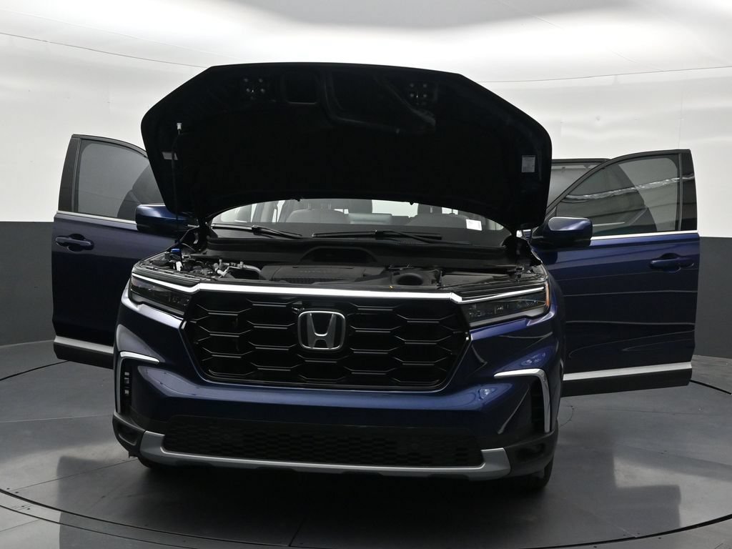Used 2025 Honda Pilot Touring image 37