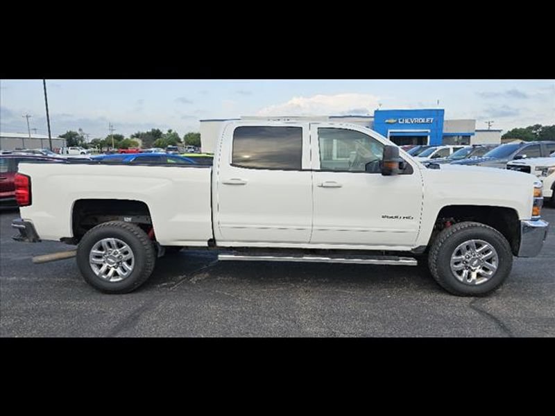 Used 2019 Chevrolet Silverado 2500 LT w/ LT Convenience Package AWD/4WD image 2