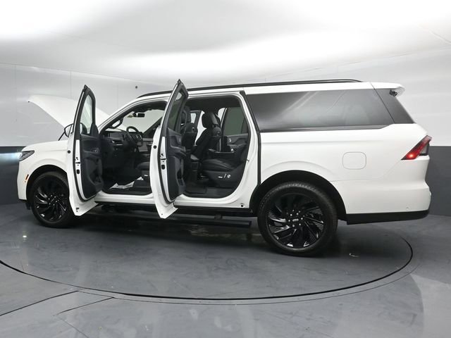 Used 2025 Lincoln Navigator L Reserve w/ Jet Appearance Package image 52