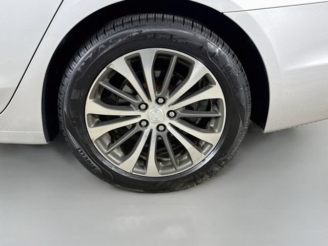 Used 2017 Buick LaCrosse Essence w/ Sun and Shade Package FWD image 31