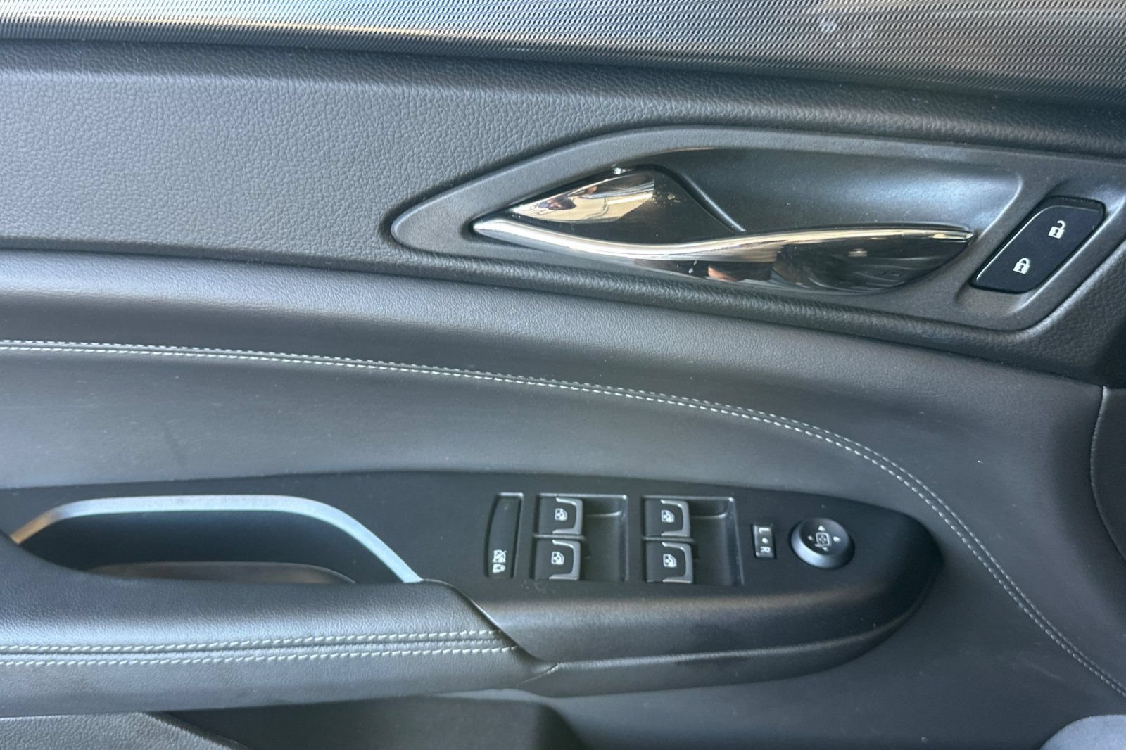 Used 2016 Cadillac SRX FWD image 10