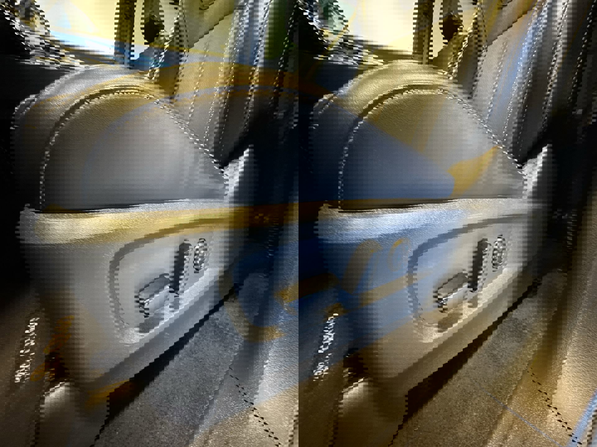 Certified 2025 INFINITI QX60 Luxe w/ Cargo Package AWD/4WD image 12