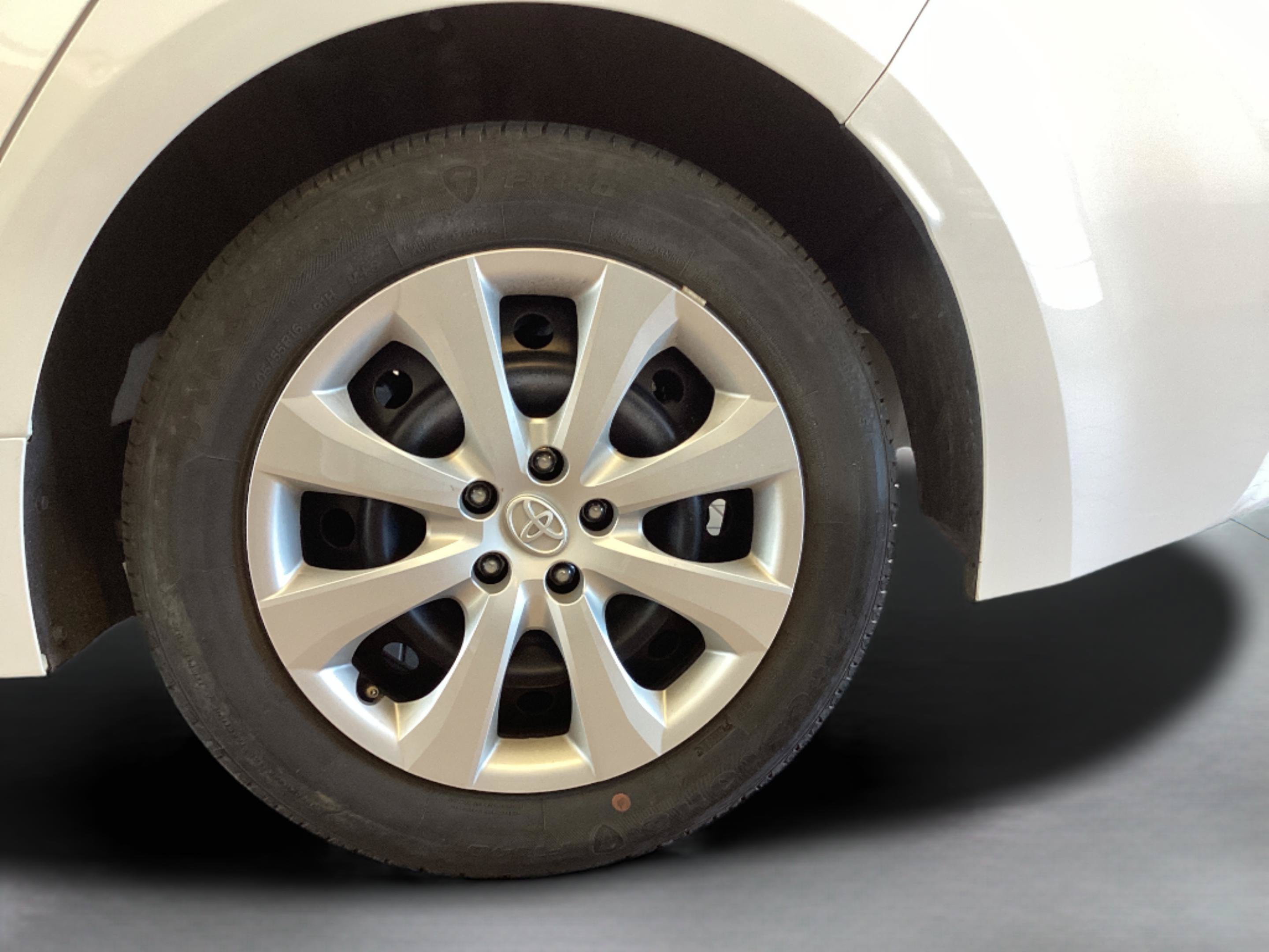 Certified 2024 Toyota Corolla LE FWD image 38