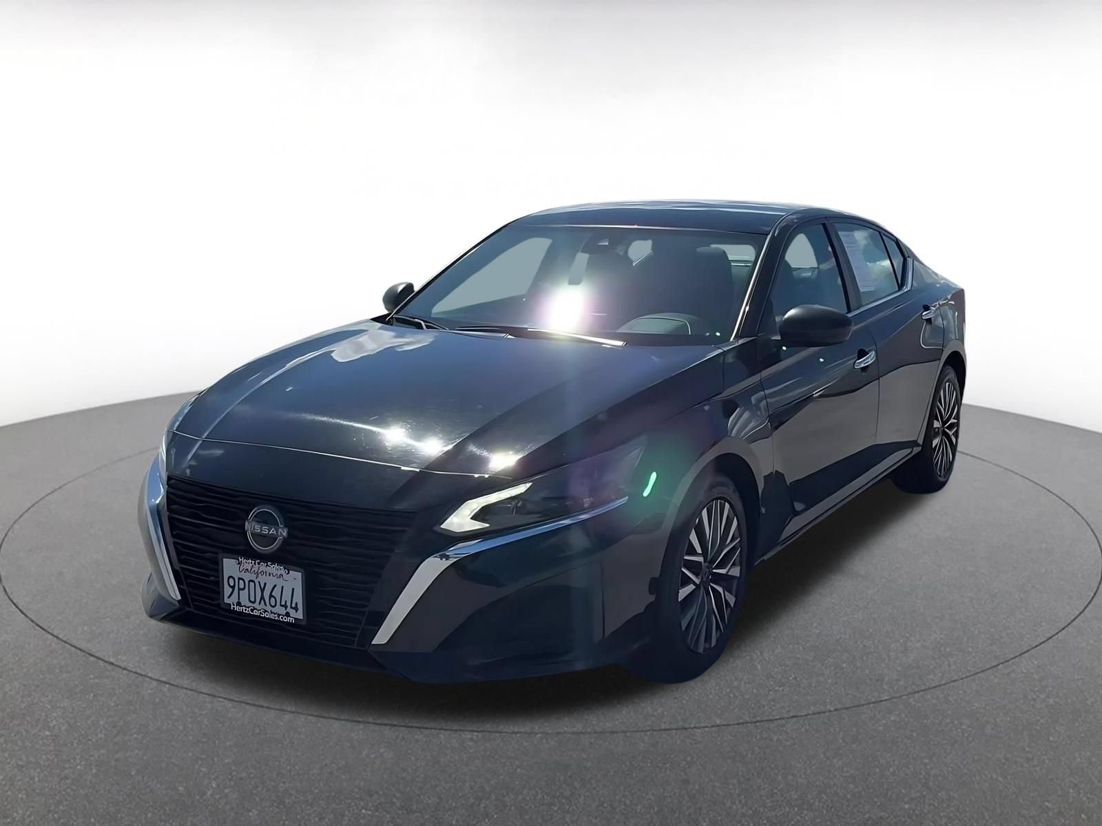 Used 2025 Nissan Altima 2.5 SV FWD image 6
