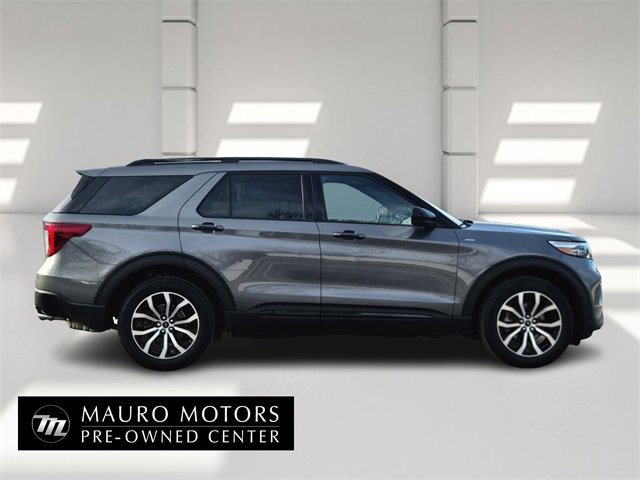 Used 2023 Ford Explorer ST-Line w/ Class IV Trailer Tow Package image 2